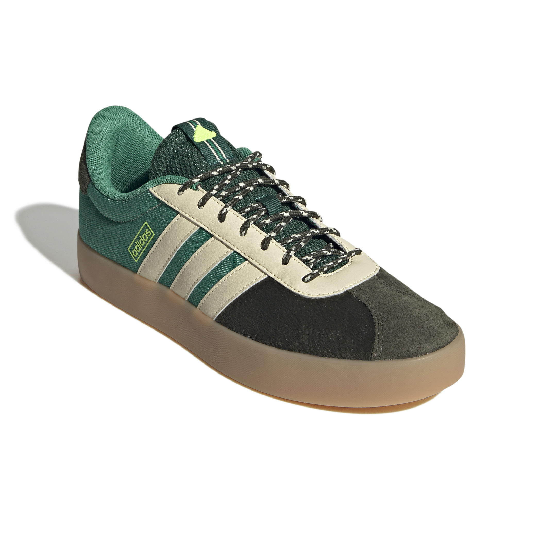 JP7062_6_FOOTWEAR_Photography_Front Lateral Top View_white